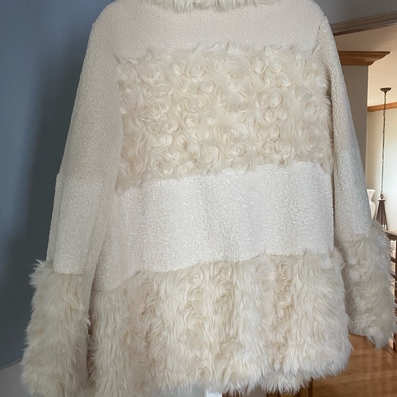 Kensie teddy/fur jacket - Picture 4 of 5